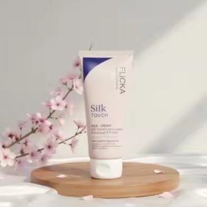 Flicka Silk Touch 3 In 1 Moisturizer And Primer For Face Providing Hydrating Care Smooth Texture Comfortable Use
